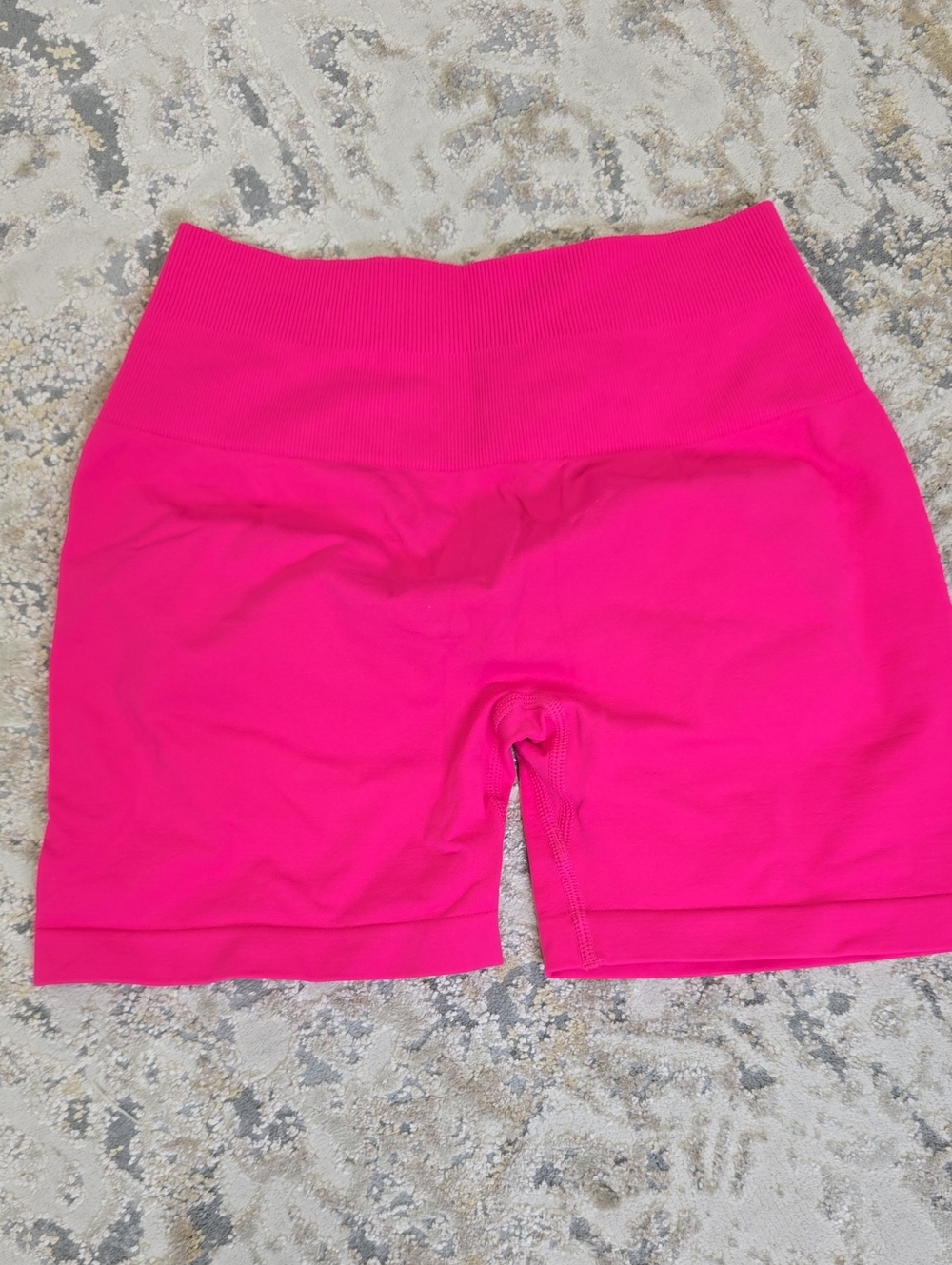Aurola High-Waist Seamless Bike Shorts in Bright Pink